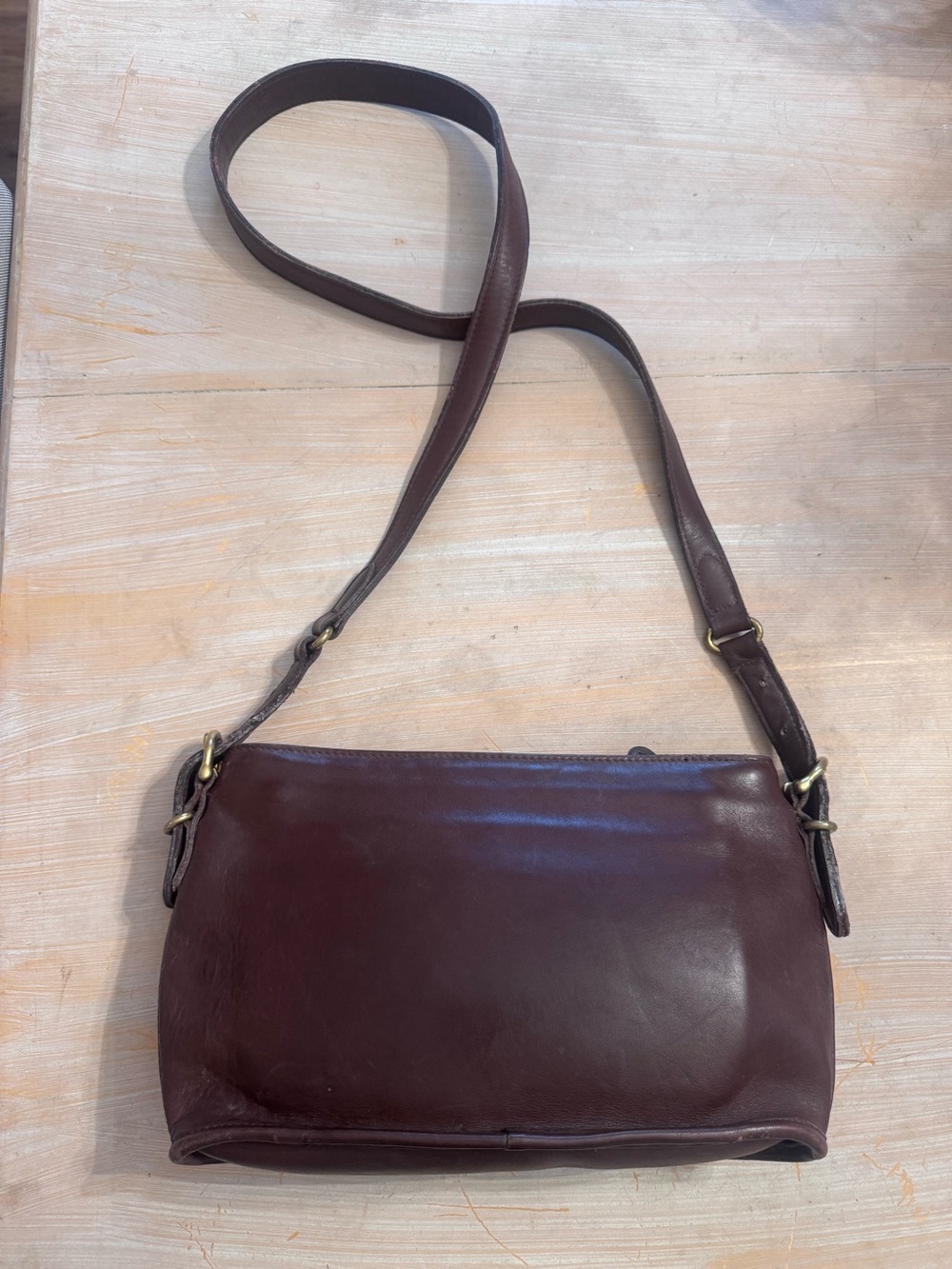 Vintage Coach Equestrian Classic Mahogany Leather Crossbody Bag 9802